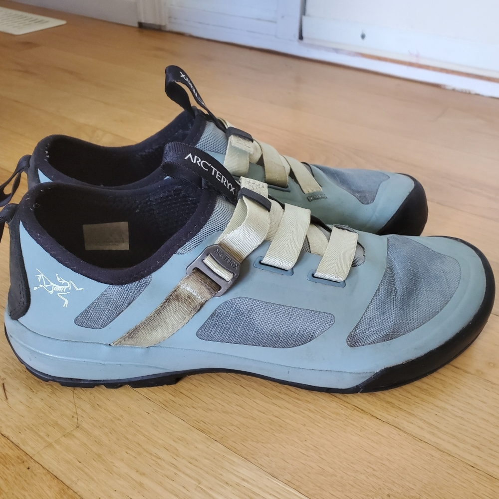 Arcteryx Approach Shoes - W9